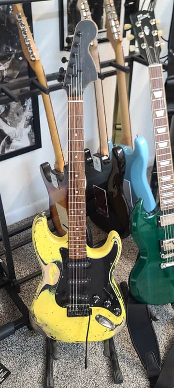 Partscaster Stratocaster Relic SSS or? 2020s - Yellow Relic image 1