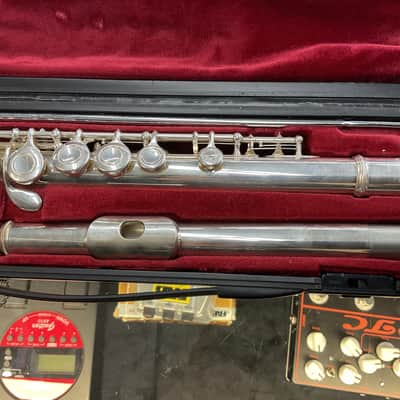Yamaha 225SII Flute - Silver image 3