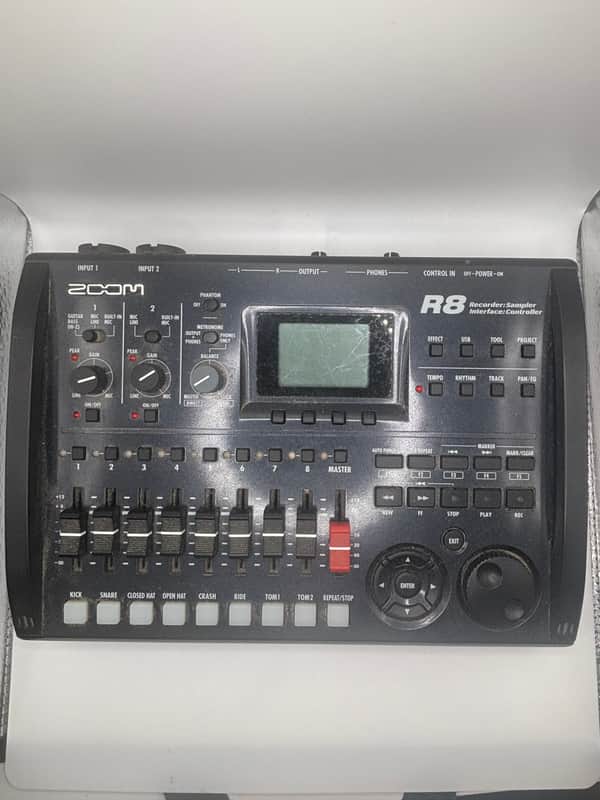 Zoom R8 Recorder: Interface: Controller: Sampler 2010s - Black image 1