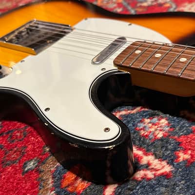 Fender Custom Shop ’60s Duo Tone LTD Abigail Ybarra pickups Relic Telecaster 2012 Sunburst image 5