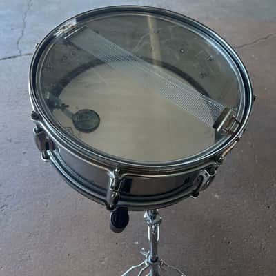 Vintage 60's Pearl 5.5x14" Chrome 8 Lug Snare Drum image 8