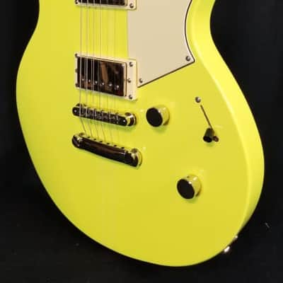 Yamaha RSE20 NYW Revstar Element, Chambered Maple and mahogany body, carbon-reinforced neck and body, 2 Alnico V Humbucking Pickups; Neon Yellow image 3