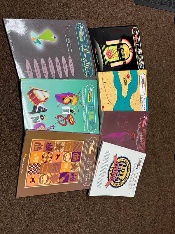 Lot of 7 Used Piano & Organ EZ Play Books including Jazz, Broadway, Folk, & More image 1