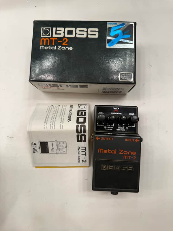 Boss Roland MT-2 Metal Zone Distortion Guitar Effect Pedal + Original Box image 1