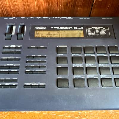 Roland R-8mkII R-8mk2 Human Rhythm Composer Drum Machine w/ power supply image 4