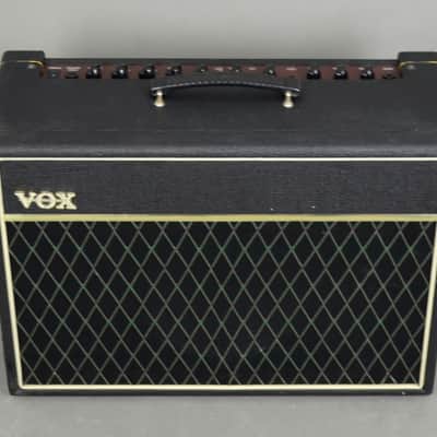 Vox Cambridge 30 Model V9310 30-Watt 1x10 Reverb Amplifier image 3