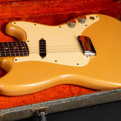 Fender Musicmaster 1961 - Tan/Desert Sand image 11