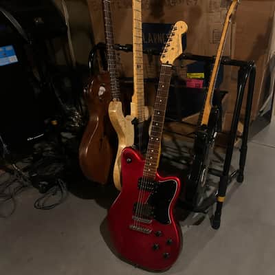 Fender Deluxe Series Toronado 1999 - 2004 - Candy Apple Red image 3