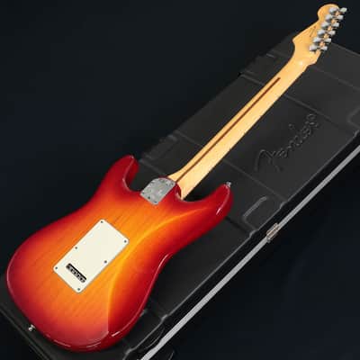 Fender USA American Deluxe Stratocaster Ash with N3 MF, Aged Cherry Sunburst Fender [US13003186] (05/18) image 6