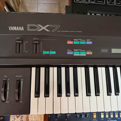 Yamaha DX7 - 2 ROMs + Manual image 3