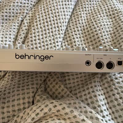 Behringer TD3 SR Analog Bass Line Synth TD-3-SR image 2
