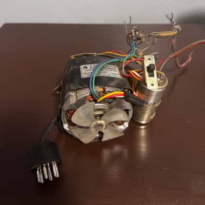 Akai  M9 image 1