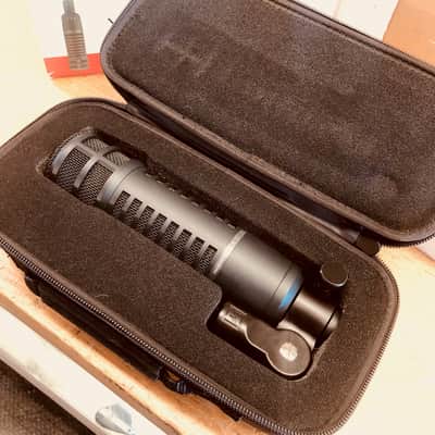 Electro-Voice RE20 Variable-D Dynamic Cardioid Broadcasting Microphone -Black image 3