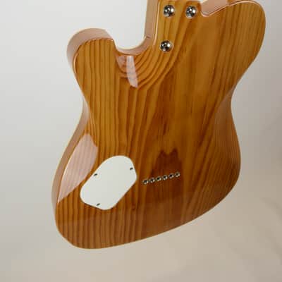 Bruce Guitars - "The Ellary" deluxe, surf green , Gemini pickups image 10