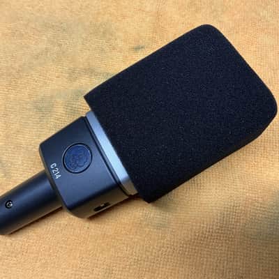 AKG C214 Microphone image 6