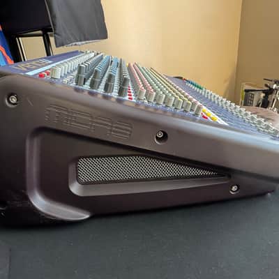 Midas Venice U24 24-Channel Mixing Console / USB Interface 2012 - 2016 - Blue image 8