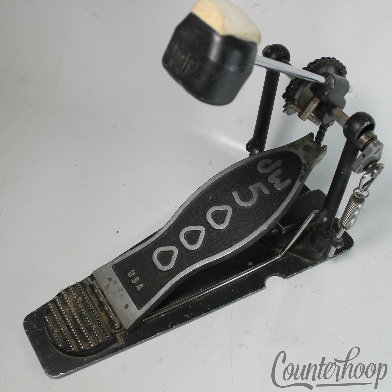 DW 5000 Bass Drum Pedal Single Kick Chain Drive USA-Made Workshop — main photograph