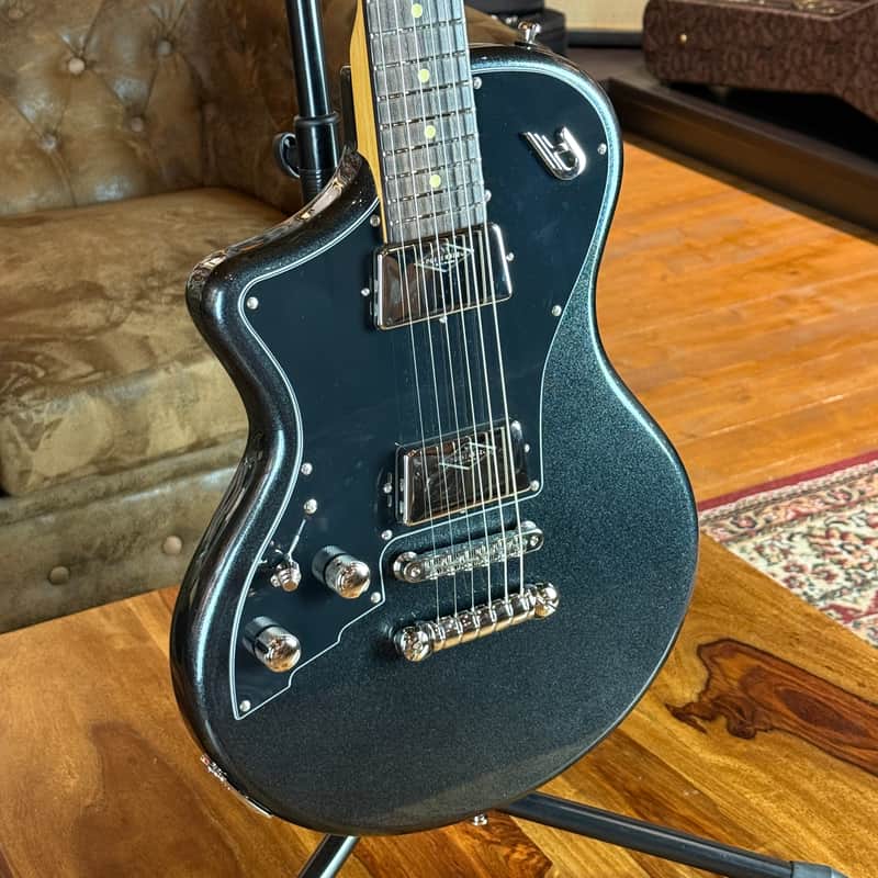 DUESENBERG Julietta LEFTHAND Catalina Black incl. Gigbag + 3,456 kg image 1