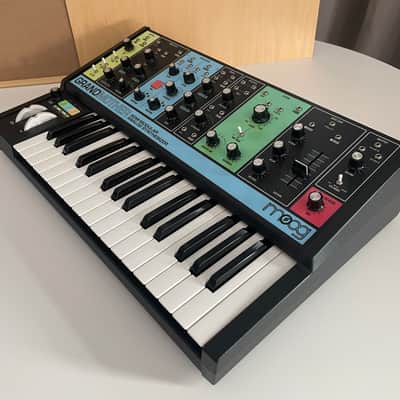 Moog Grandmother 32-Key Semi-Modular Analog Synthesizer 2018 - Present - Black / Multi-Colored Panel image 4