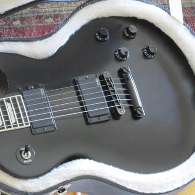 2007 Gibson Les Paul Studio Limited Run Guitar of the Week # 20 Satin Ebony Finish  EMG's  Ebony FB image 2