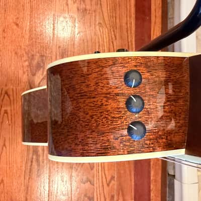Mint Taylor 516ce with ES2 Electronics 2015 - Natural image 3