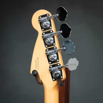 Fender Player II Mustang Bass PJ Maple Fingerboard - 3-Color Sunburst - B-Stock - MX25059268B image 7