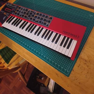 Nord Lead 3 49-Key 24-Voice Polyphonic Synthesizer 2002 - 2007 - Red image 8