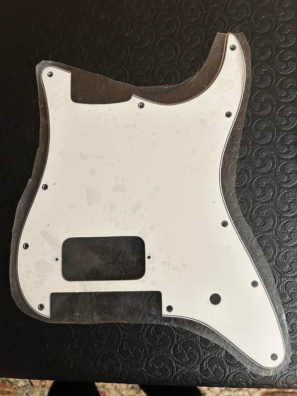 Fender Stratocaster 2023 - White image 1