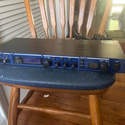 Lexicon MX400 Dual Stereo / Surround Reverb Effects Processor with IEC power cable and rack mount bolts/washers image 1