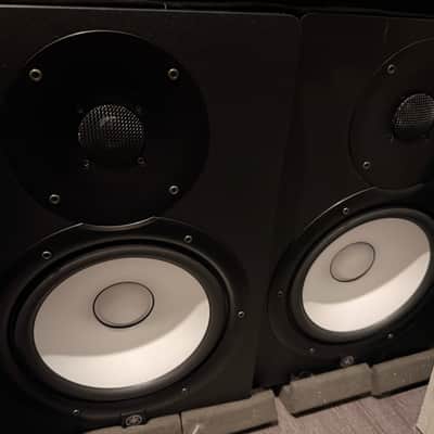Yamaha HS8 8" Powered Studio Monitor (Pair) image 1