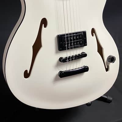 Fender Tom DeLonge Starcaster Semi-Hollow Electric Guitar Satin Olympic White Finish image 3