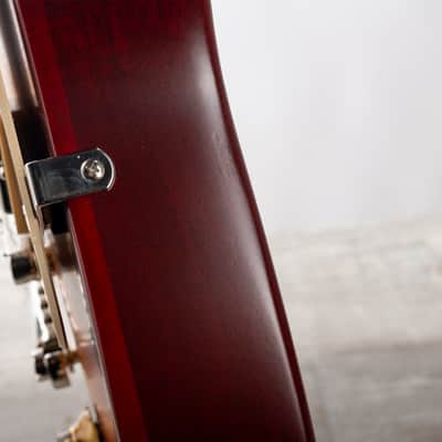 Gibson Les Paul Tribute Satin, Satin Cherry Sunburst | Demo image 10