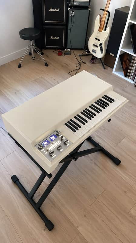 Mellotron M4000D