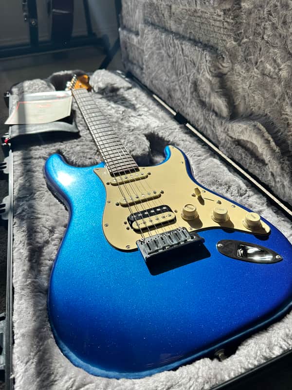 Fender American Ultra Stratocaster with Rosewood Fretboard 2019 - Present - Ultraburst