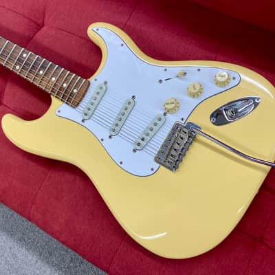 Fender Yngwie Malmsteen Stratocaster with Scalloped Rosewood Fingerboard 2017 - Vintage White image 8