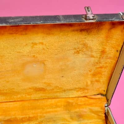 Vintage 1962 Fender Jazz Base / Precision Bass Hard Case - White Tolex - Rare Custom Color Case!  Pre-CBS Strat image 8
