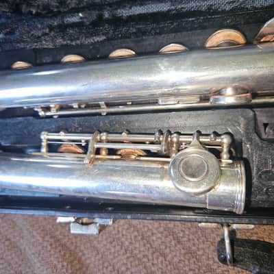 Yamaha YFL-225S Silver-Plated Flute, Good Condition, Japan, decorated case. image 7