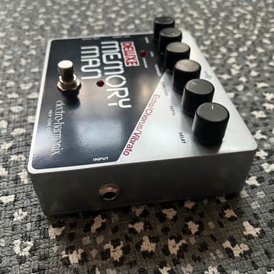 Electro-Harmonix Deluxe Memory Man 550Ms Analog Delay / Chorus / Vibrato 2008 - Present - Black / Silver image 7