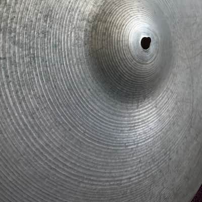 Zildjian Avedis 18” Crash 1970s image 2