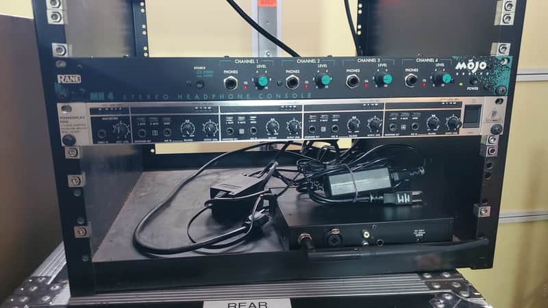Behringer Powerplay Pro HA4400 Rackmount Headphone Distribution Amplifier image 1