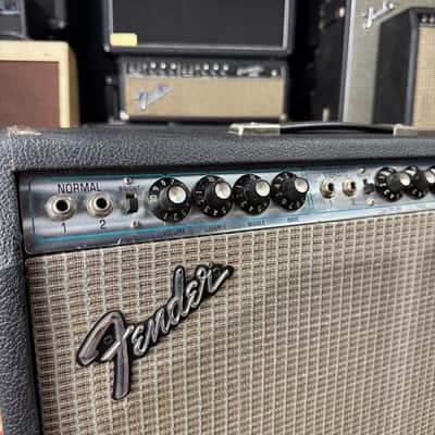1977 Fender Twin Reverb 135 Watt 2X12 Combo Tube Amp - Serviced image 3