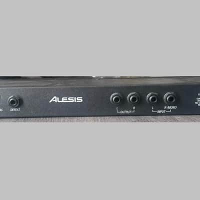 Alesis MicroVerb III 16-Bit Digital Reverb and Delay 1991 - 1996 - Black image 4