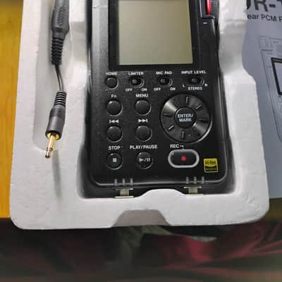 TASCAM DR 1OO MK3 1999 - Black image 2