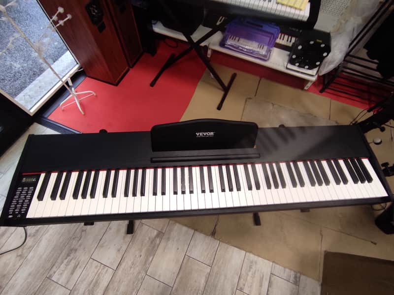 Piano digitale Vevor, 88 tasti pesati. image 1