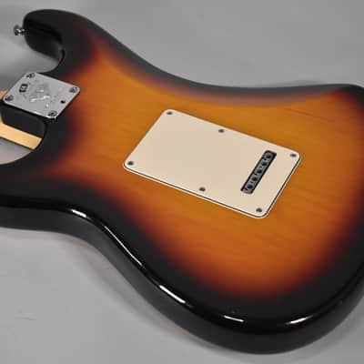 2006 Fender 60th Anniversary American Stratocaster Sunburst w/HSC image 12