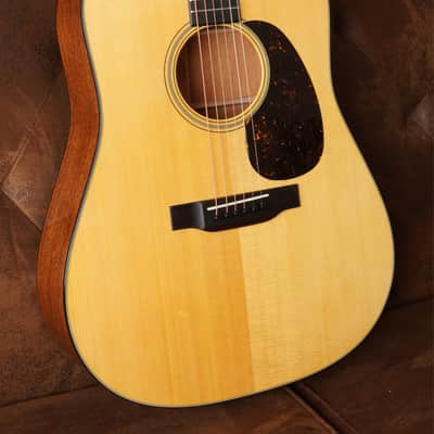 Martin D-18 image 11