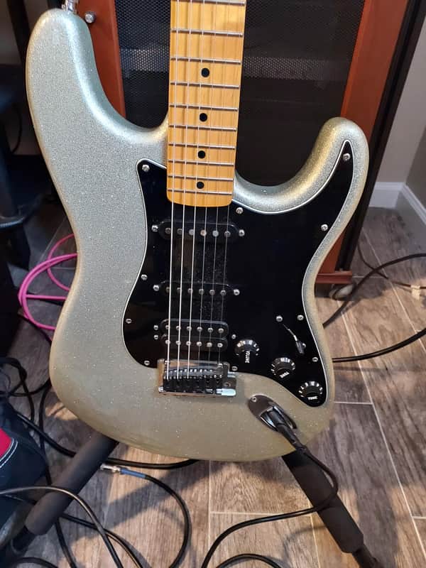 Partscaster Stratocaster Sparkle silver Chunky neck Extra loaded pickguard image 1