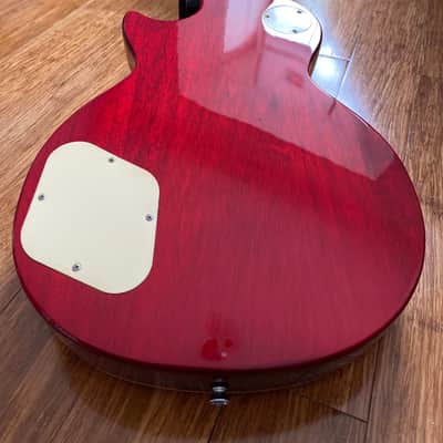 K-ON! Rare Yui Hirasawa Single Cutaway Heritage Cherry Sunburst. Super Rare Anime! image 16