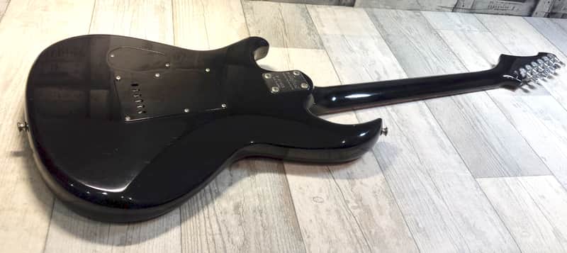 Aria Pro II RS Inazuma-V 1980s - Black w/Thunderbolt - MIJ | Reverb