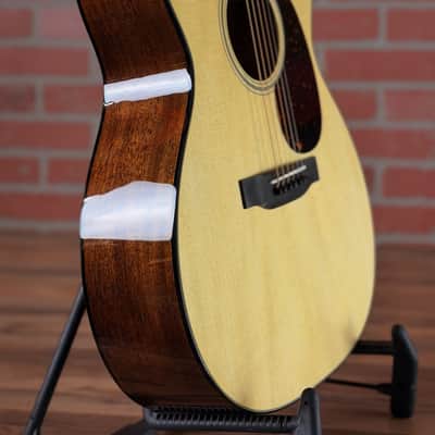 Martin Custom Shop 000-18 Acoustic Guitar - Natural image 10